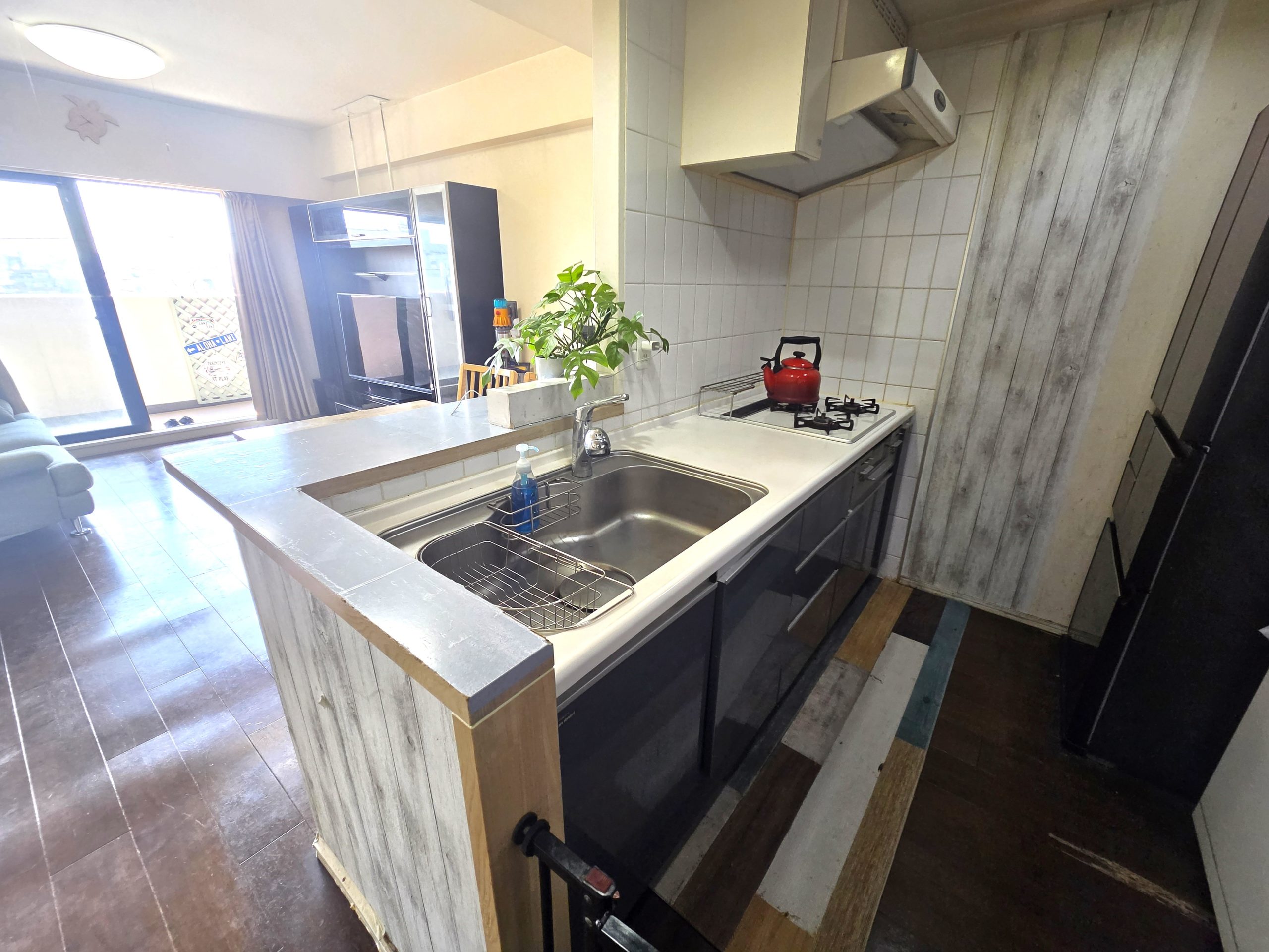 ☆カウンターキッチン☆ 朝はご主人様と談笑する。カウンターキッチンだからこそ可能な日常です。