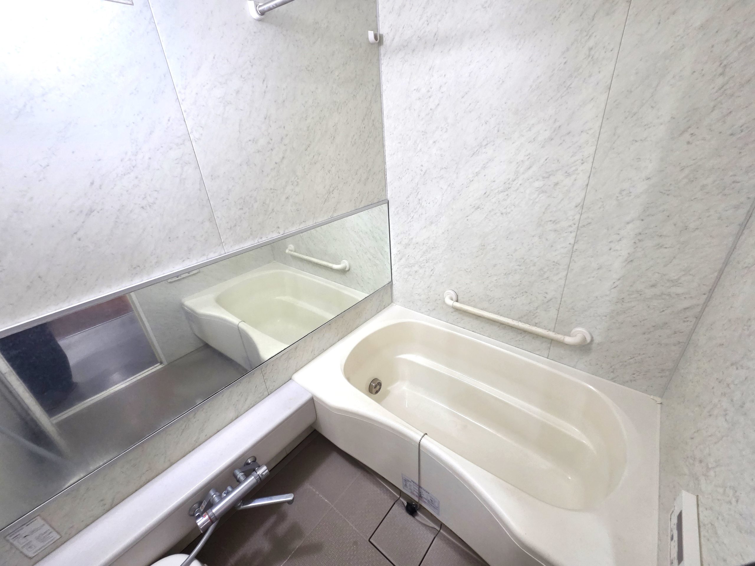 ☆疲れを癒す空間☆ お子様と一緒にお風呂に入る楽しみ、思い出の一ページが刻まれる大切な瞬間。