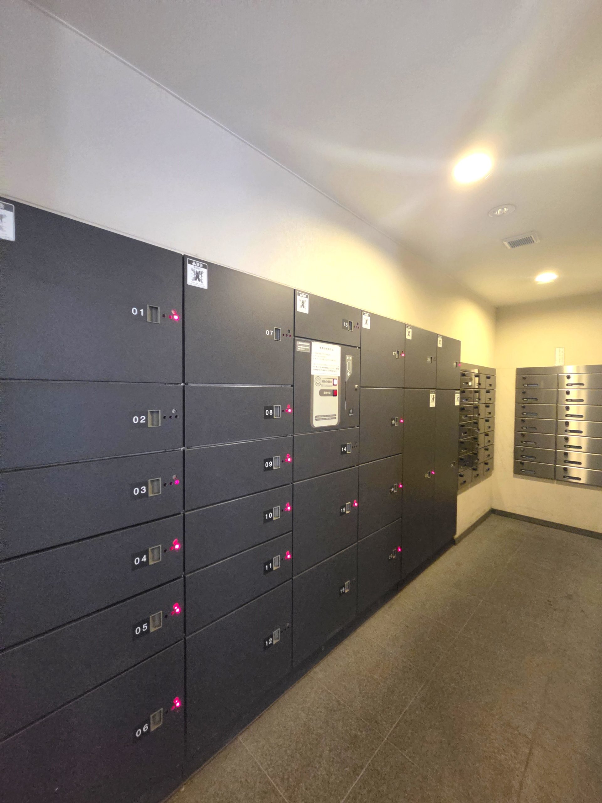 上質な日常を支える宅配ボックス完備。再配達の手間を軽減し、ゆとりある暮らしを実現する快適設備です。